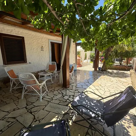 Casa vacanze Gino Santa Lucia (Sardinia)